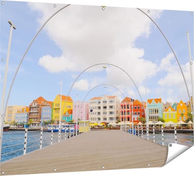 Gards Tuinposter Willemstad Gekleurde Huisjes in Cura�ao - 160x120 cm - Tuindoek - Tuindecoratie - Wanddecoratie buiten - Tuinschilderij