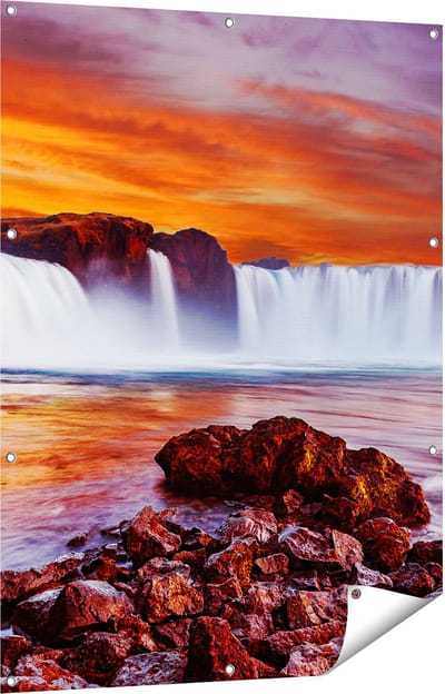 Gards Tuinposter Waterval bij een Oranje Hemel - 90x120 cm - Tuindoek - Tuindecoratie - Wanddecoratie buiten - Tuinschilderij