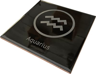 MGM Trading - Horoscoop - Aquarius - Waterman - Hoogglans zwarte tegel - 15 bij 15 cm - Laser gegraveerd