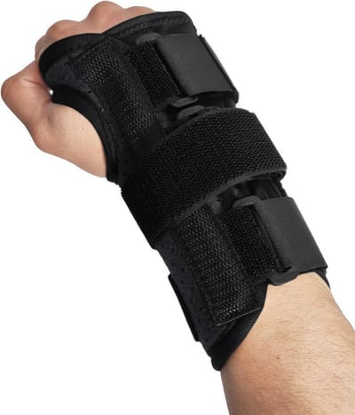 U Fit One Polsbrace Rechts - 3 Spalk Design - Polsbandage - Polsbescherming - Bij Carpaal Tunnel Syndroom en RSI - Zwart