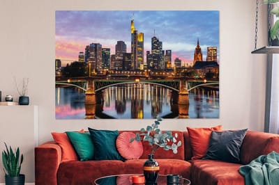 Canvas schilderij 150x100 cm - Wanddecoratie Skyline van Frankfurt am Main in Duitsland tijdens avondschemering - Muurdecoratie woonkamer - Slaapkamer decoratie - Kamer accessoires - Schilderijen