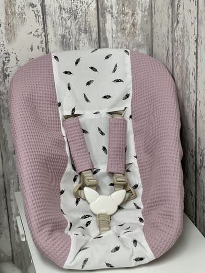 Stokke newborn hoes oud roze kleine veertjes