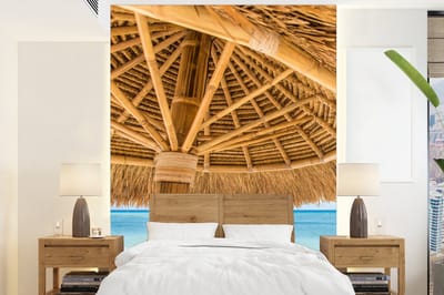 Behang - Fotobehang Parasol - Strand - Zee - Tropisch - Breedte 160 cm x hoogte 220 cm