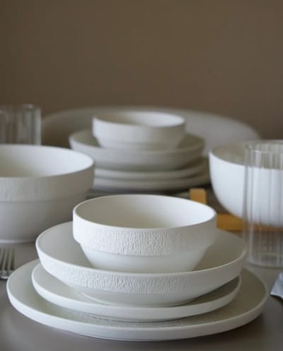 Mulex | MX1500 Serviesset Dila - Wit - 28 delig voor 6 Personen - Porselein - Inclusief Dinerborden, Ontbijtborden, Dessertborden en Kommen - Magnetron en Vaatwasser bestendig