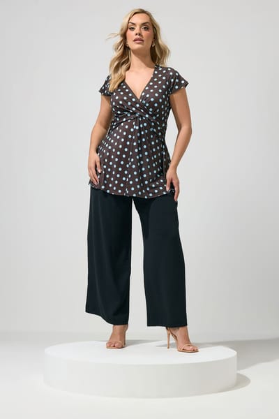Yours London Chocoladebruine Top Met Stippen En Overslag Aan De Voorkant Size 38