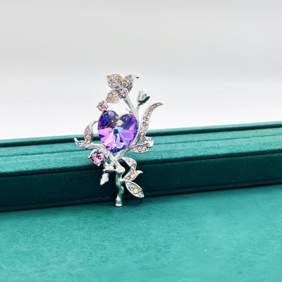Zilver Broche met Paarse Hart Kristal