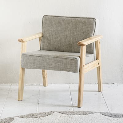 Petite Amélie Kinderstoel Hout - Stijlvol in elke kamer - Creëer een eigen plekje waar je kind comfortabel kan zitten in zijn of haar eigen 'grote' stoel - Bekleed met zacht polyester en voorzien van massief houten leuningen - Grijs - Retro Collectie