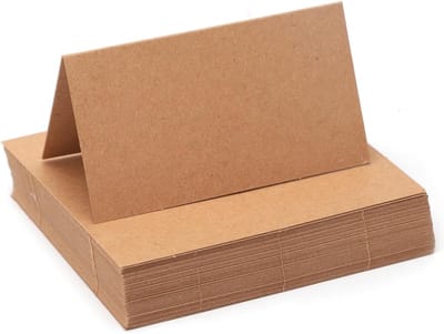 SnelShoppen - Pack van 60 Kraft Papier Tafelkaarten 9 x 10 cm, Lege Naamkaarten voor Bruiloft, Verjaardag, Doop, Feestjes, Karton Tafelkaartjes