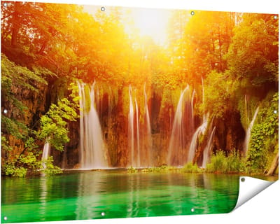 Gards Tuinposter Watervallen bij het Groene Meer met Zon - 150x100 cm - Tuindoek - Tuindecoratie - Wanddecoratie buiten - Tuinschilderij