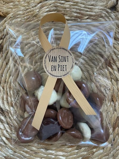25 Uitdeelzakjes / Traktatie zakjes + 25 Stickers - Van Sint en Piet - Sinterklaas Kraft / Zwart - Schoen - 5 december - Pakjesavond | School traktaties - Cellofaan zakjes - Transparant | Peuterspeelzaal - Kinderopvang - Basisschool | DH collection