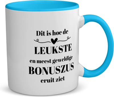 Akyol - dit is hoe de leukste en meest geweldige bonuszus eruit ziet koffiemok - theemok - blauw - Zus - meest leukste bonuszus - verjaardag - cadeautje voor zus - zus artikelen - kado - geschenk - 350 ML inhoud