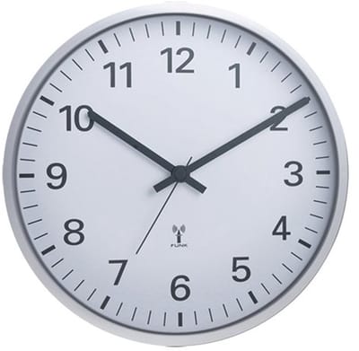 Technoline WT 8950 - Wandklok - Analoog - Rond - Kunststof Raam - Radiogestuurde tijdsaanduiding - Chroom