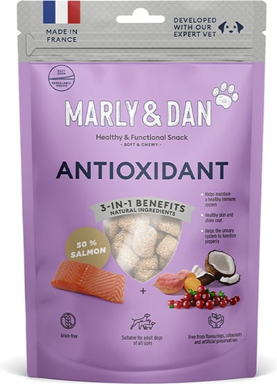 MARLY&DAN hondensnack 100 gram 3-in-1 benefiets 50% ZALM - ANTIOXIDANT - granen vrij, - vrij van smaak, kleur en kunstmatige bewaarmiddelen - soft&chewy - healty & functional snack