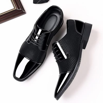 Leren Schoenen Heren Nieuwe Zakelijke Formele Kleding Casual Lente en Herfst Ademend Heren Brits Koreaanse Stijl Puntige Bruidegom Bruiloftsschoenen 46