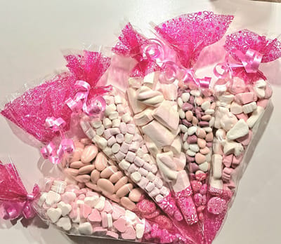 snoep-pakket-geboorte-babyshower-roze-spekken-chocolade-vruchtenhartjes-minispekken-babyschuim-meisje-kraamfeest