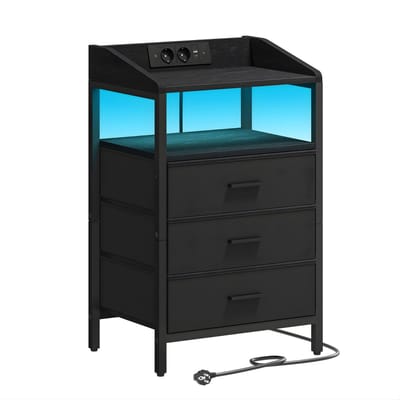 Nachtkastje – Voor Slaapkamer – Bijzettafel met LED-Verlichting, Oplaadstation, 3 Stoffen Lades, Planken, USB-Poorten en Stopcontacten – Zwart