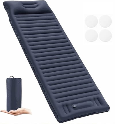 Isomat, campingslaapmat met voetdrukpomp, 10 cm dik, splitbaar luchtmatras, isolerende slaapmat, opblaasbaar, zelfopblaasbare slaapmat voor kamperen, wandelen, strand, reizen (marineblauw)