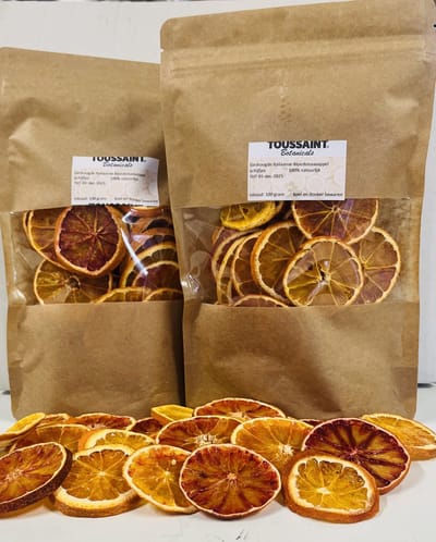 Toussaint Botanicals Premium Gedroogde Bloedsinaasappel Schijfjes 100% Natuurlijk 100 g - Cocktails - Decoratie - Taartversiering - Bloedsinaasappel plakjes - Italiaanse Bloedsinaasappel Schijfjes - Gratis Verzending!