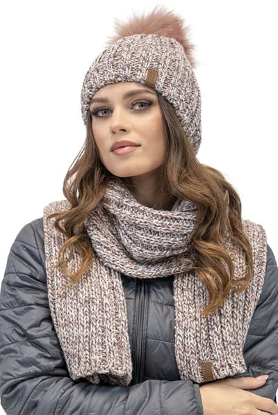 Vivisence Dames Muts En Sjaal Zimowy - Met Pompon En Antistatische Fleecevoering In De Muts En Lange Sjaal Die Twee Keer Om De Hals Kan - Warme En Zachte Set Voor Koude Winterdagen Zonder Elektrostatisch Haar - Roze