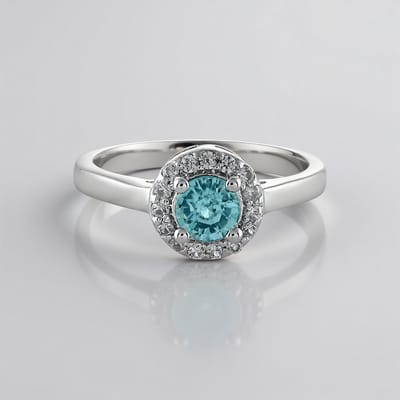 Cavill - Zilveren Damesring met Ronde Ratanakiri Zirkoon 0,72 ct & Pavé Zirkonia 0,22 ct - 925 Sterling Zilver - Elegante Blauw Ring