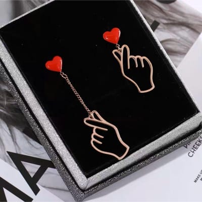 Trendy Koreaanse Vinger Hart Oorbellen voor Vrouwen Liefde Handgebaar Asymmetrie Stud Oorbellen Valentijnsdag Ketting Pendientes Sieraden gray