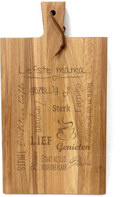Stoer landelijk snijplankje-borrelplankje met tekst gravure LIEFSTE MAMA. Een origineel cadeau voor je moeder, bijvoorbeeld voor moederdag. Het formaat is 20x30cm excl. handvat.