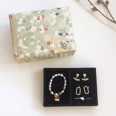 Sieradendoos - Juwelendoosje Organizer - Sieraden Opbergen - Vintage Brokaat Stijl - 162 x 12 x 75 cm - Beige