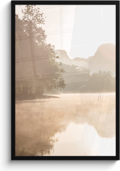 Poster in lijst - Fotolijst 60x90 cm - Posters - Landschap - Bos - Water - Mist - Beige - Posterlijst zwart - Wanddecoratie badkamer - Muurdecoratie WC - Decoratieve accessoires - Toilet muur decoratie
