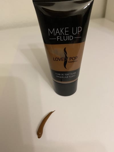 Foundation Lovely Pop nr. 12 met gratis beauty blender sponge | | Make up | Parfum | Moederdag | Verjaardagscadeau| Cadeautje| Valentijnsdag| Kado | sieraden | vaderdag | oorbellen | oorsieraden