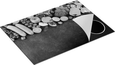 Chefcare Inductie Beschermer Groente en Fruit op Zwarte Marmer - Zwart Wit - 75x50 cm - Afdekplaat Inductie - Kookplaat Beschermer - Inductie Mat