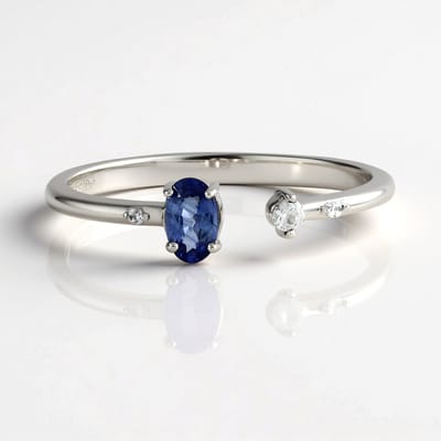 Cavill - Elegante Ring 925 Sterling Zilver Platina Verguld - Blauwe Ovale Ceylon Saffier 0,259 ct - Luxe Saffier met Zirkonia Accent - Dames Sieraden