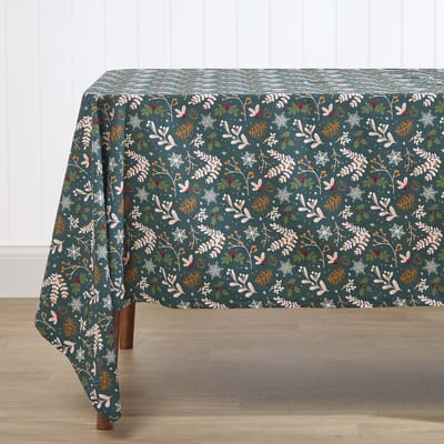 Homescapes Festive Forest 100% Katoen Groen Kersttafelkleed 137 x 137 cm