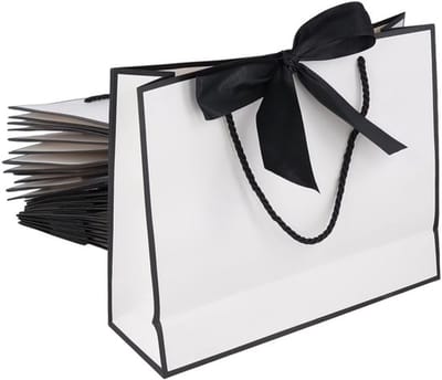 Dailygoods- Geschenkzakjes 15 stuks - Middelgrote Cadeauzak - Zwart Striklint - Versterkte Handgrepen - Glanzende Afwerking - 30 x 25 x 10 cm - Cadeautas