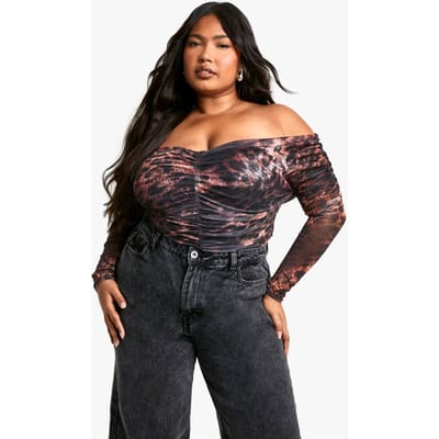 boohoo Dames Plus geraffelde voorzijde Bardot top met lange mouwen | Brown | Maat: 26