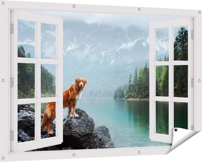 Gards Tuinposter Doorkijk Retriever Hond bij het Water in de Bergen - 150x100 cm - Tuindoek - Tuindecoratie - Wanddecoratie buiten - Tuinschilderij