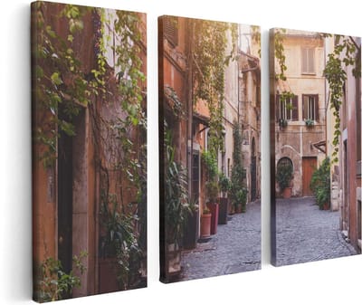 Artaza Canvas Schilderij Drieluik Straatje in Rome met Groene Planten - 120x80 - Foto Op Canvas - Canvas Print