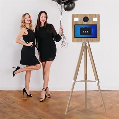 Houten statief DSLR fotostandaard met 15,6-inch touchscreen selfie kiosk camerastandaard voor feesten en evenementen