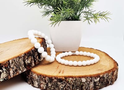 Handgemaakte Klassieke natuurstenen armband “ Mat Witte agaat ” - 8 mm diameter van de korrel- Diameter armband 20 cm - Een mooi cadeau voor familie en vrienden