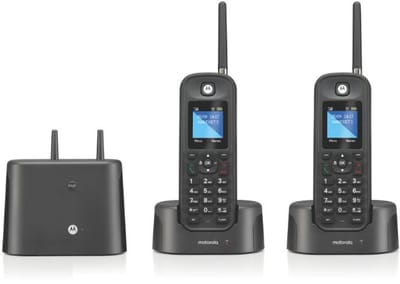 Motorola Voice O202 professionele draadloze telefoon met groot bereik (tot 1 km), IP67 water- en stofbestendig, industrieel gebruik, handsfree, inductief opladen.