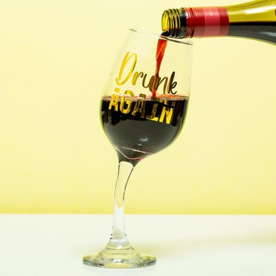 Out Of The Blue - Wankelend Wijnglas - 420 ml - Schuin Ontwerp - Grappig Cadeau voor Wijnliefhebbers