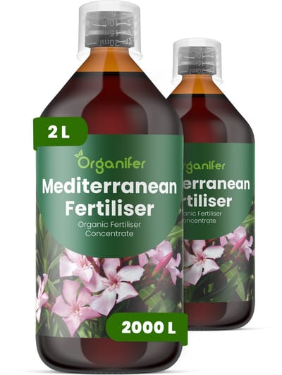 Vloeibare Meststof Voor Mediterrane Planten 2X1L Voor 2000 L - Npk 3-4-3 - Stimuleert Krachtige Groei En Dichte Vertakking Bij Mediterrane Planten - Bevordert Bloei - Knopvorming En Vruchtontwikkeling - Versterkt Het Wortelstelsel - Organifer