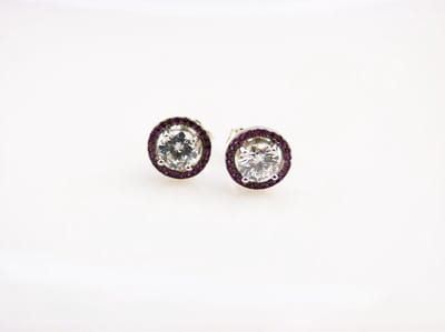 Model Small Round Red zilveren oorringen gezet met rode en witte stenen cubic zirconia