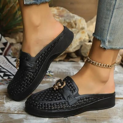 Damesschoenen Hoge Kwaliteit Baotou Damespantoffels Mode Metalen Decoratie Casual Pantoffels Dames Nieuwe Antislip Platte Pantoffels 38 zwart