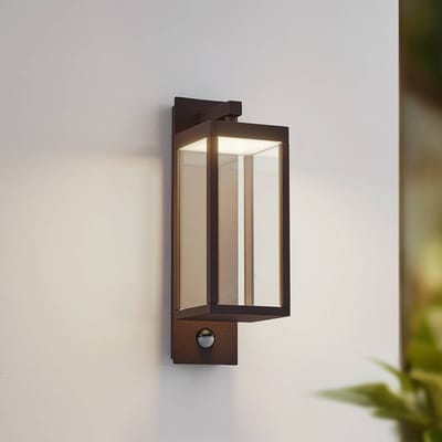 Lucande LED buiten wandlamp Ferdinand, roestkleur, sensor, IP54