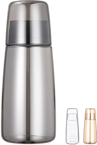 Stijlvolle waterkaraf set met glazen beker en deksel voor slaapkamer, badkamer en keuken - 750ml grijs