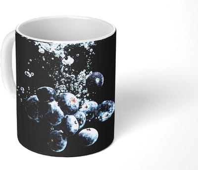 Mok - Koffiemok - Blauwe bessen - Fruit - bes - Stilleven - Water - Zwart - Mokken - 350 ML - Beker - Koffiemokken - Theemok