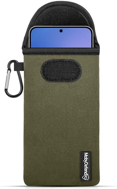 MobyDefend Hoesje - Geschikt voor Samsung Galaxy S25 FE - Neopreen Pouch Met Karabijnhaak - Insteek - Riemlus - Groen