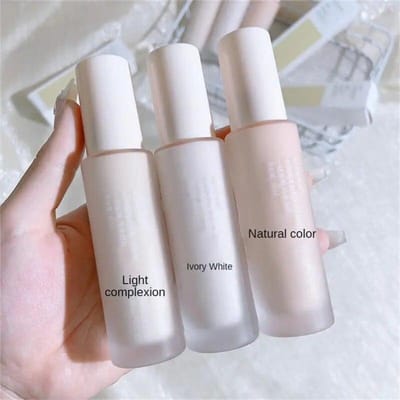 Waterige vochtinbrengende vloeibare foundation Lichte concealer Matte oliecontrole Langdurige natuurlijke duurzame gezichtsmake-up Foundation Natural color