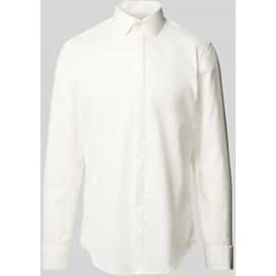 Slim fit smokingoverhemd van twill