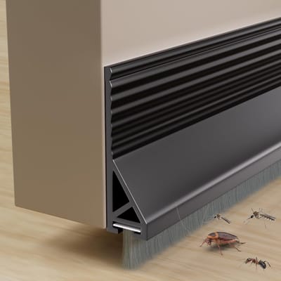 Set van 1 stuk - Deurafdichtingsstrip voor de onderkant - Deurstopper afdichtingsstrip - TPE-materiaal - Insecten- en winddicht - Geluidsreducerend - Zelfklevend - Met kwastje - Lengte 1 meter - 3.5+1.5cm - Zwart